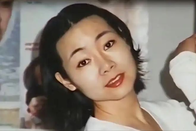 不做饭帅气丈夫甘当“家庭主夫”把她宠成宝pg电子试玩网站免费结婚34年只生孩子(图9)