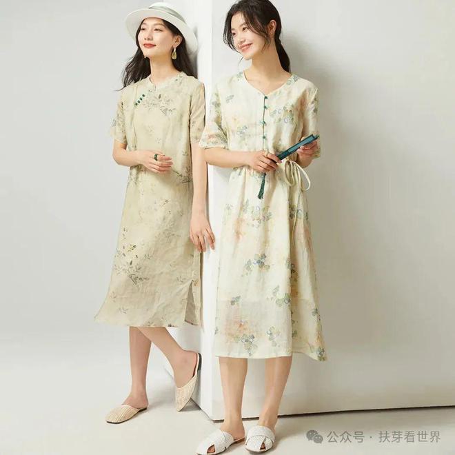 样穿做时髦精致妈妈！pg电子中国母亲节这(图2)